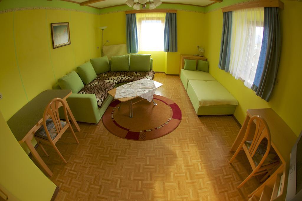Haus Stoeffler Apartment Reisach Room photo