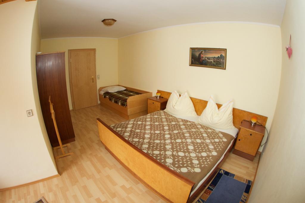 Haus Stoeffler Apartment Reisach Room photo